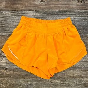 Lululemon Athletica Hotty Hot Low-Rise Lined Shorts 2.5”